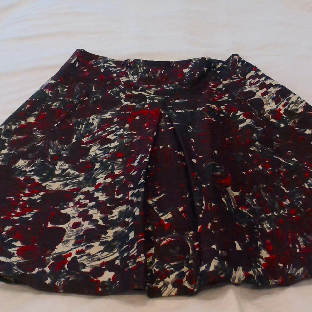 LAVIA skirt. Abstract print.  Silk fabric. Sz 10